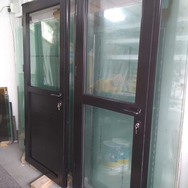 Puertas línea Módena en aluminio